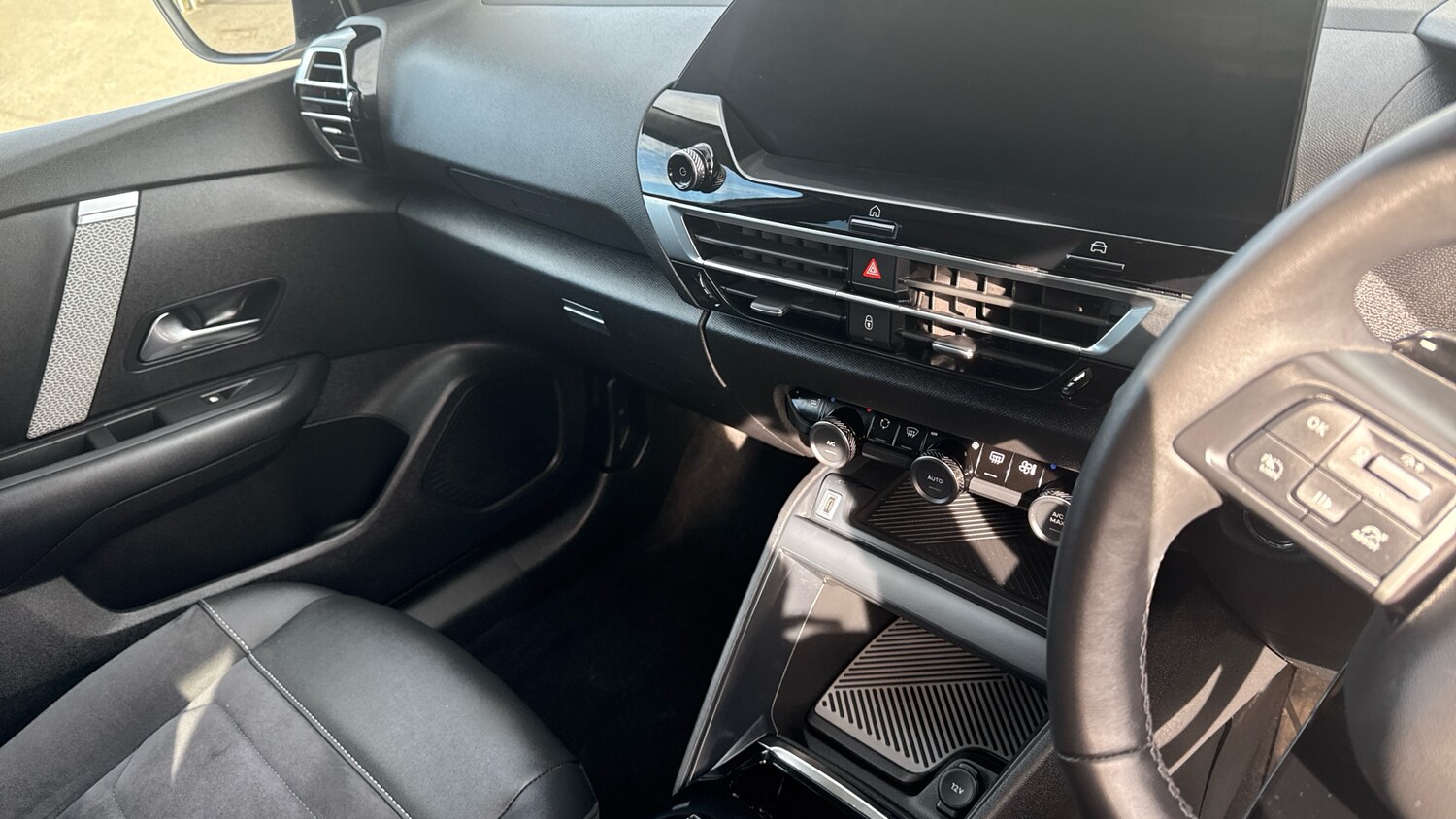 Used Citroen C4 2024 for sale - 77917650: Photo 14