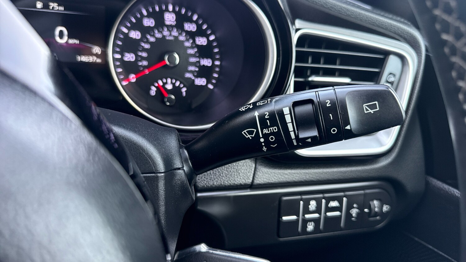 Used Kia Ceed 2023 for sale - 77591882: Photo 25