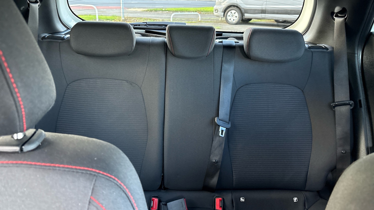 Used Hyundai i10 2022 for sale - 76363233: Photo 15