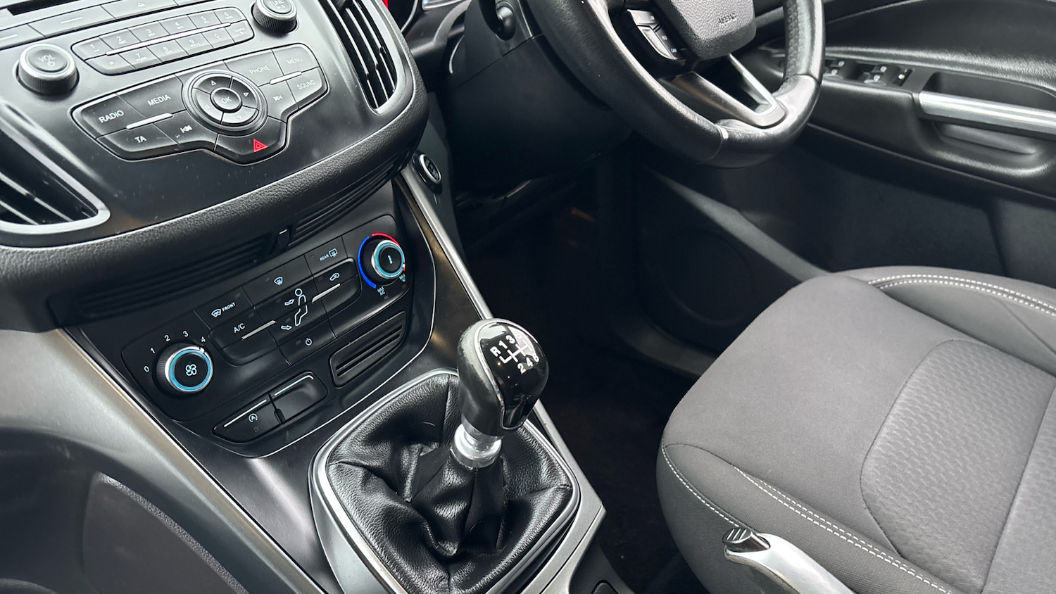 Used Ford Kuga 2017 for sale - 76968337: Photo 13