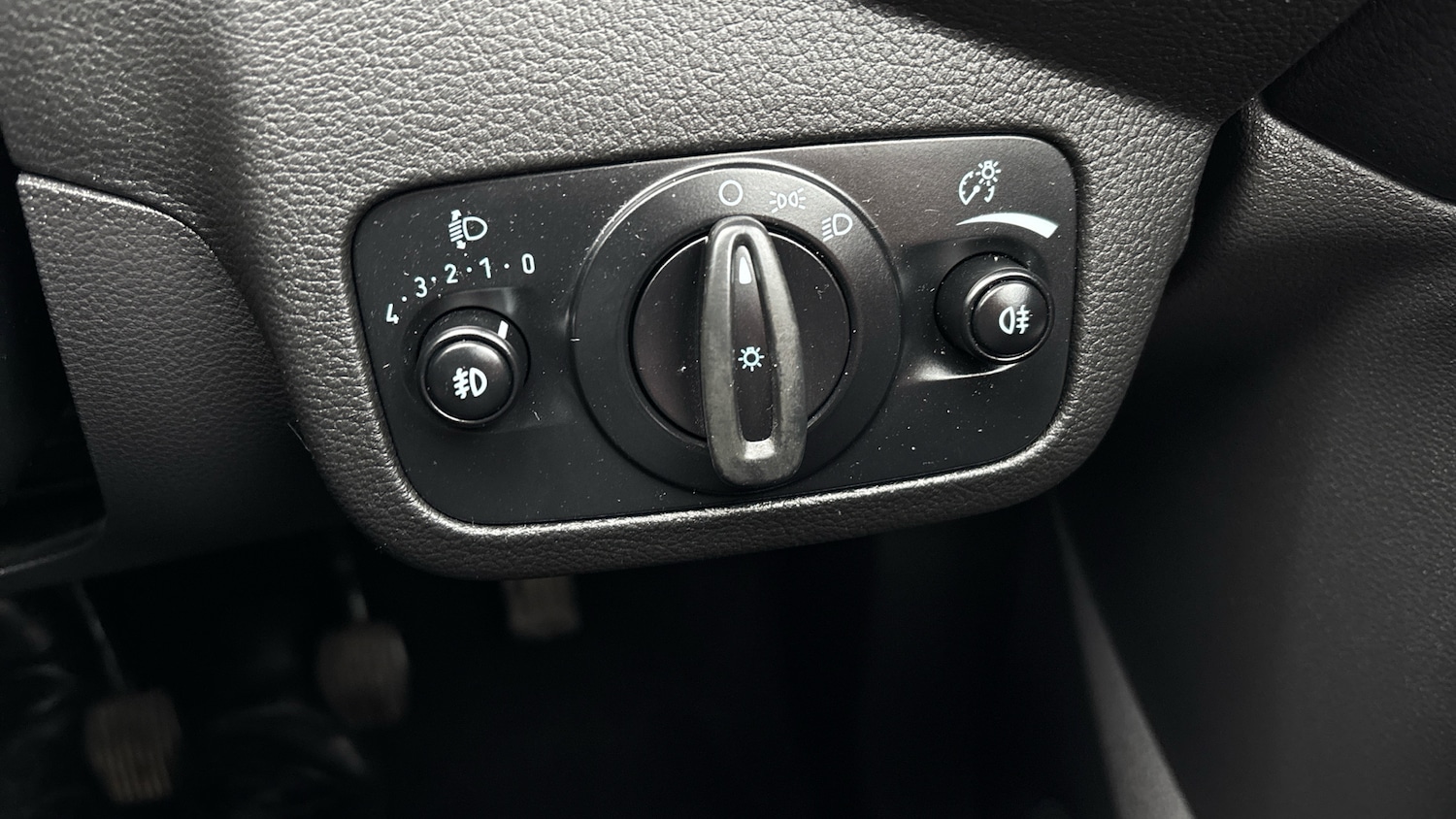 Used Ford Kuga 2017 for sale - 76968337: Photo 30