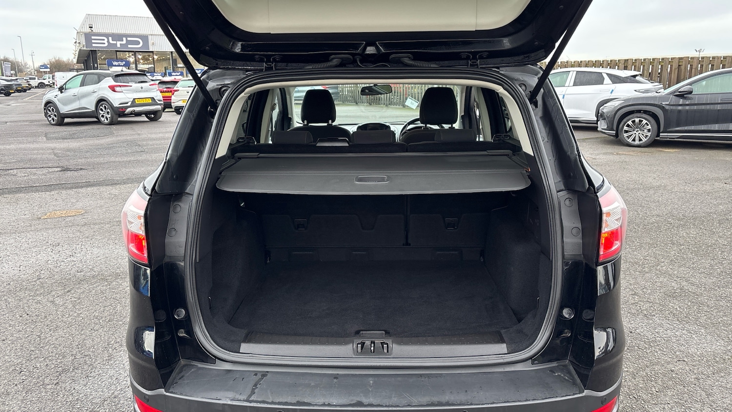 Used Ford Kuga 2017 for sale - 76968337: Photo 4