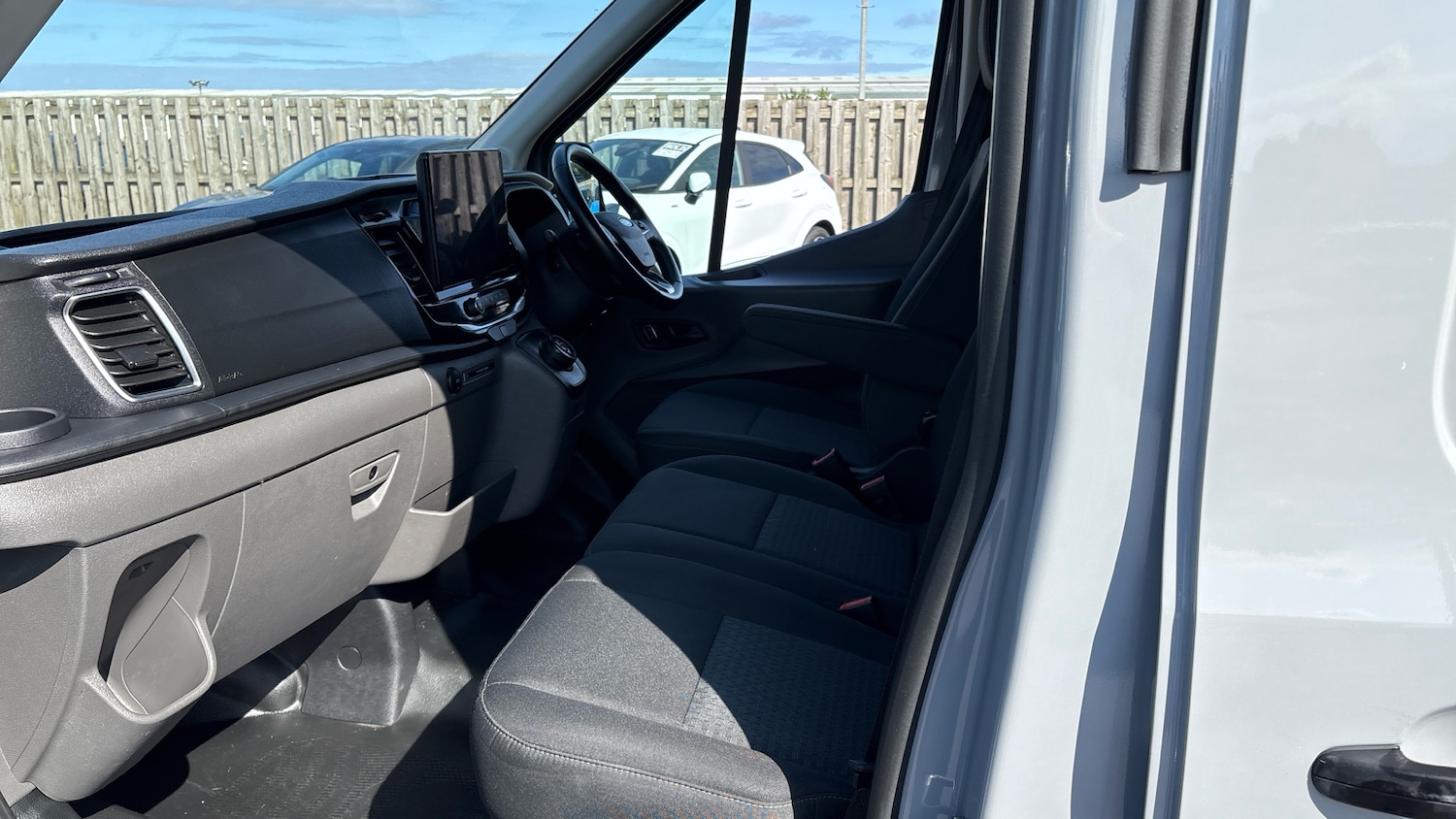 Used Ford Transit 2024 for sale - 76372244: Photo 16