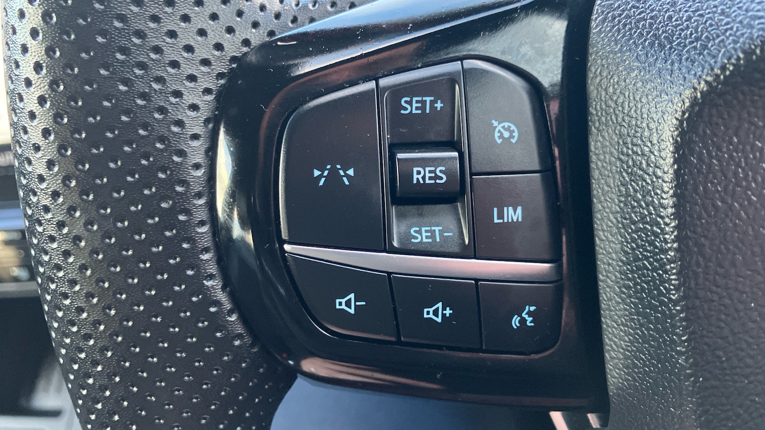 Used Ford Puma 2024 for sale - 76705660: Photo 21