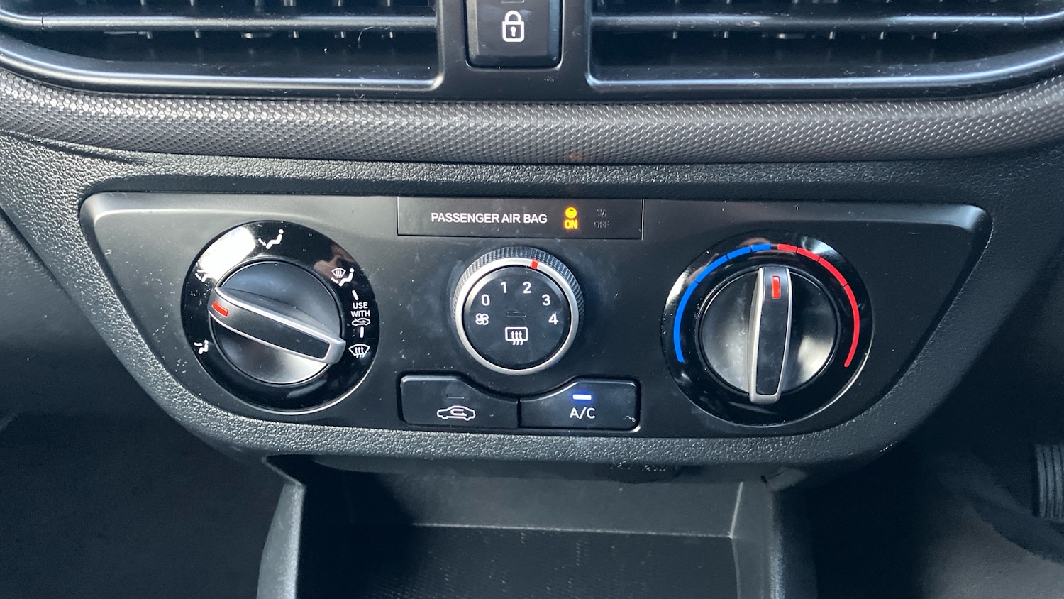 Used Hyundai i10 2020 for sale - 76979325: Photo 27