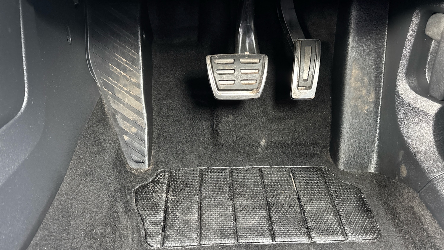 Used Volkswagen T-Roc 2022 for sale - 77973188: Photo 24