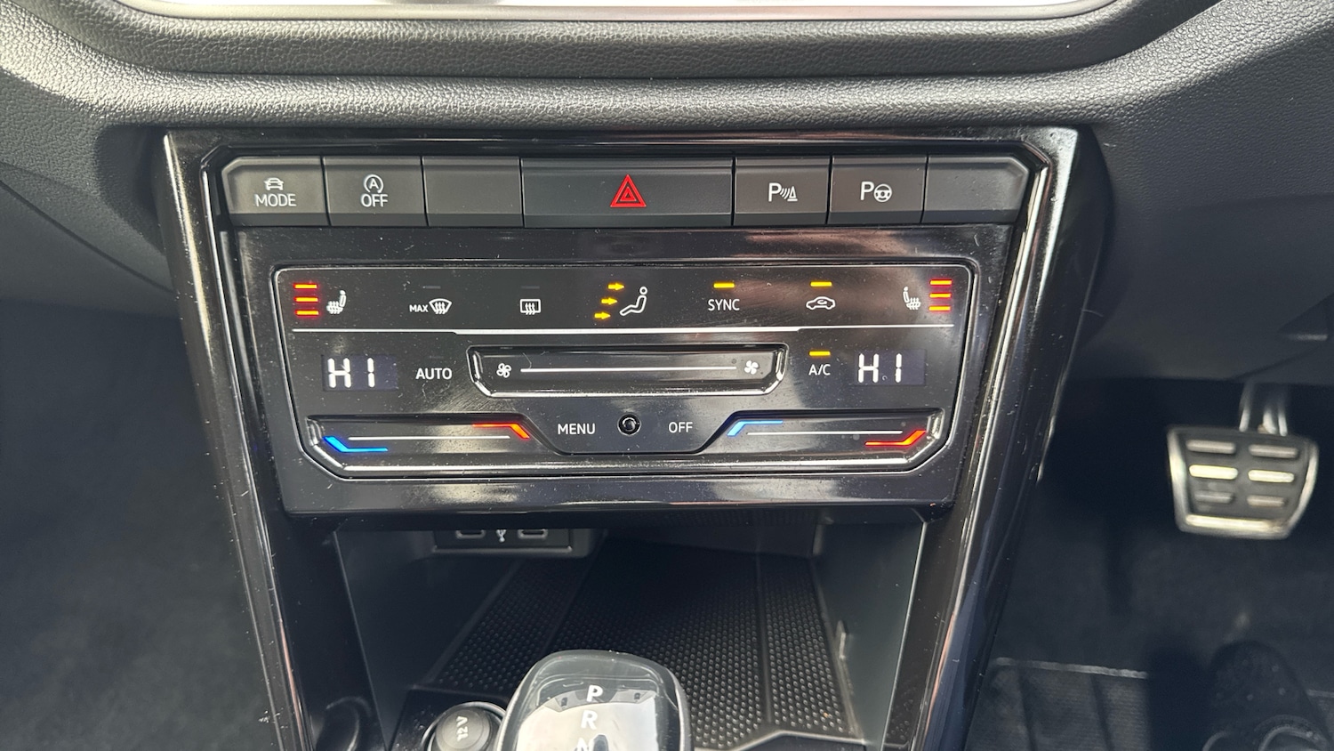 Used Volkswagen T-Roc 2022 for sale - 77973188: Photo 32