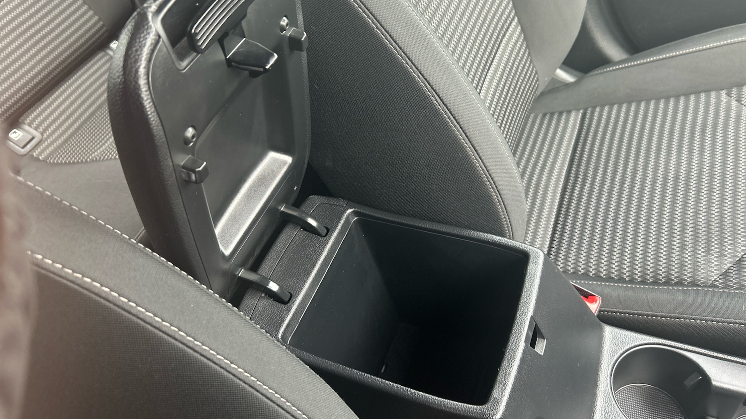 Used Kia XCeed 2022 for sale - 77687901: Photo 32