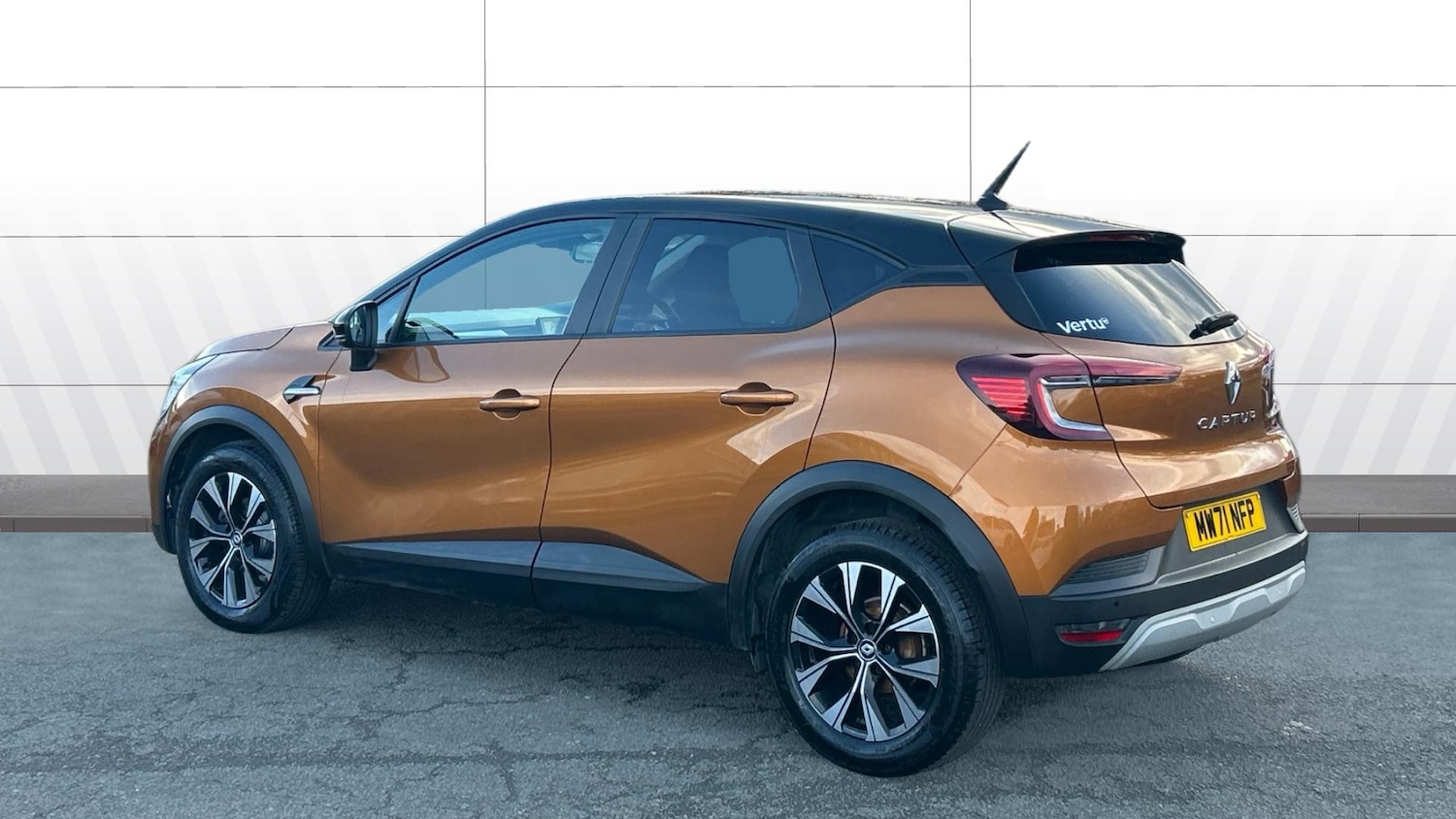 Used Renault Captur 2021 for sale - 77572649: Photo 2
