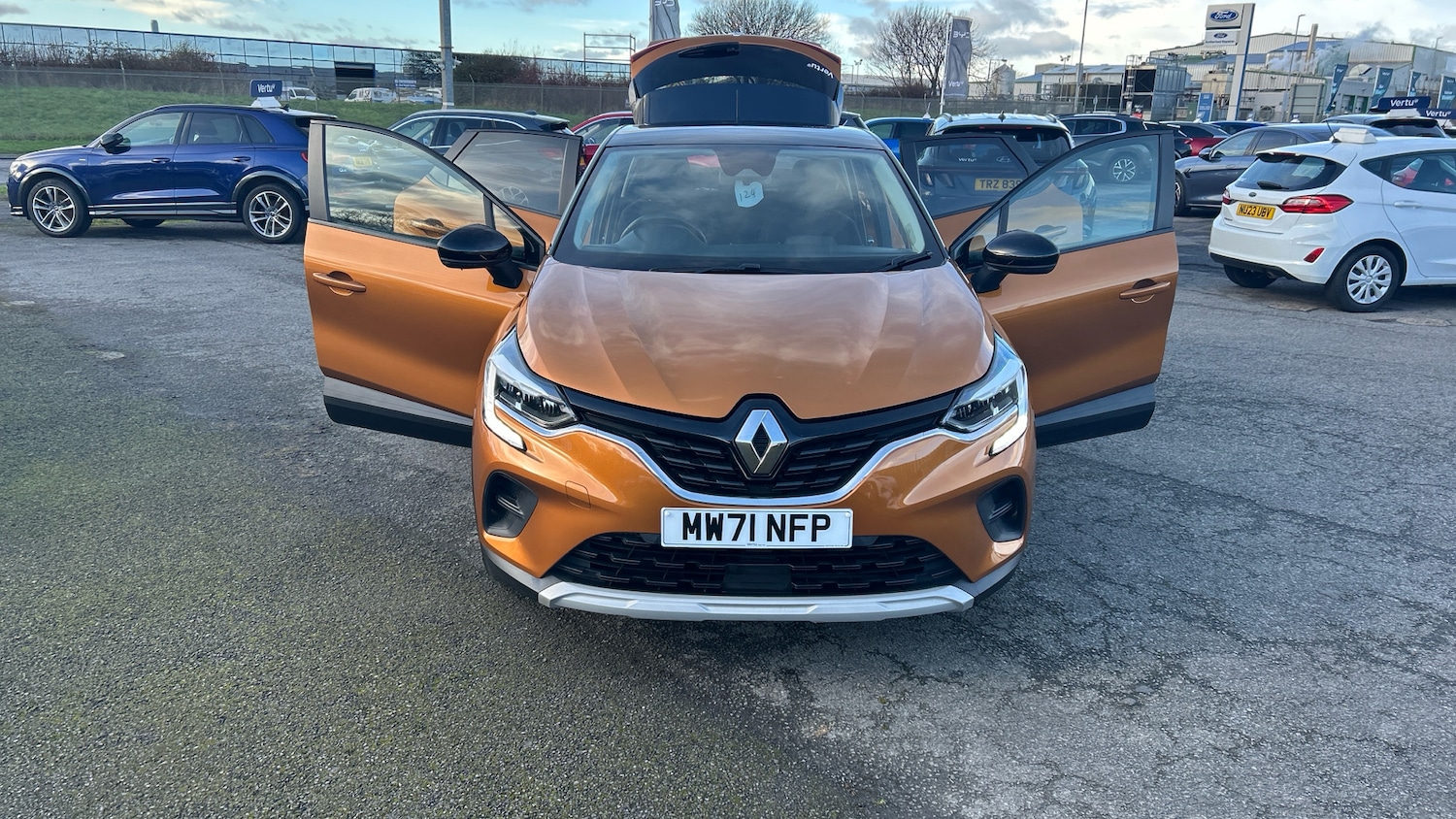 Used Renault Captur 2021 for sale - 77572649: Photo 41