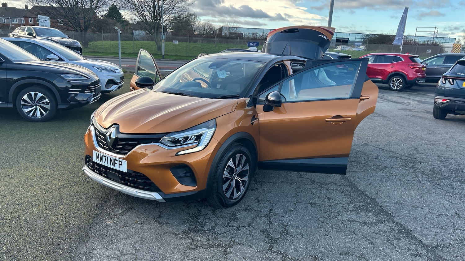 Used Renault Captur 2021 for sale - 77572649: Photo 43
