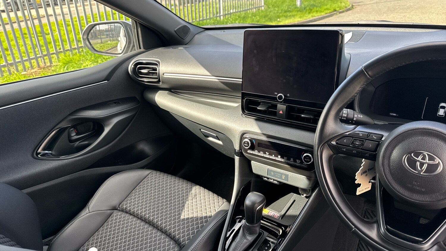 Used Toyota Yaris 2024 for sale - 78077517: Photo 14