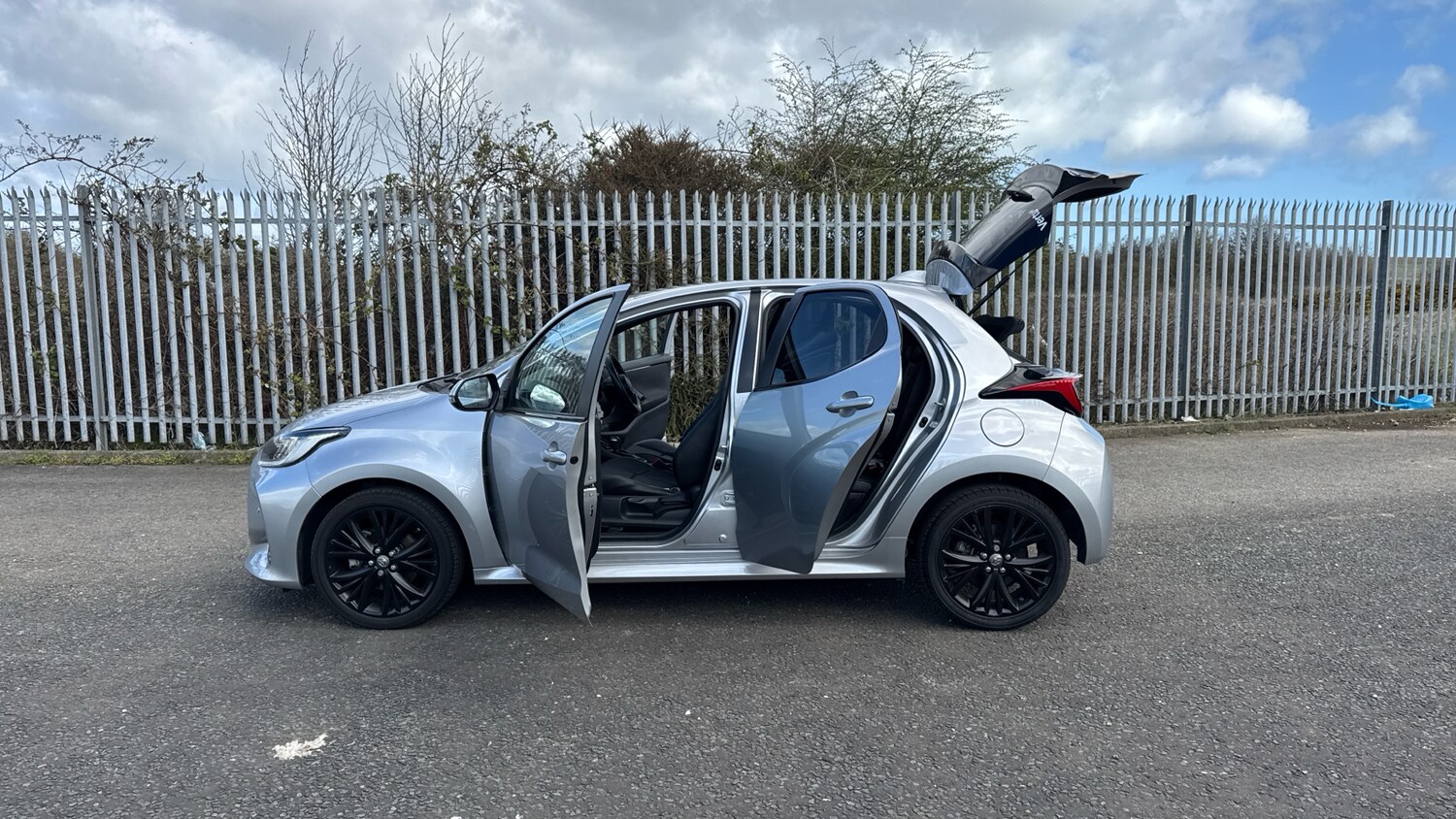 Used Toyota Yaris 2024 for sale - 78077517: Photo 35