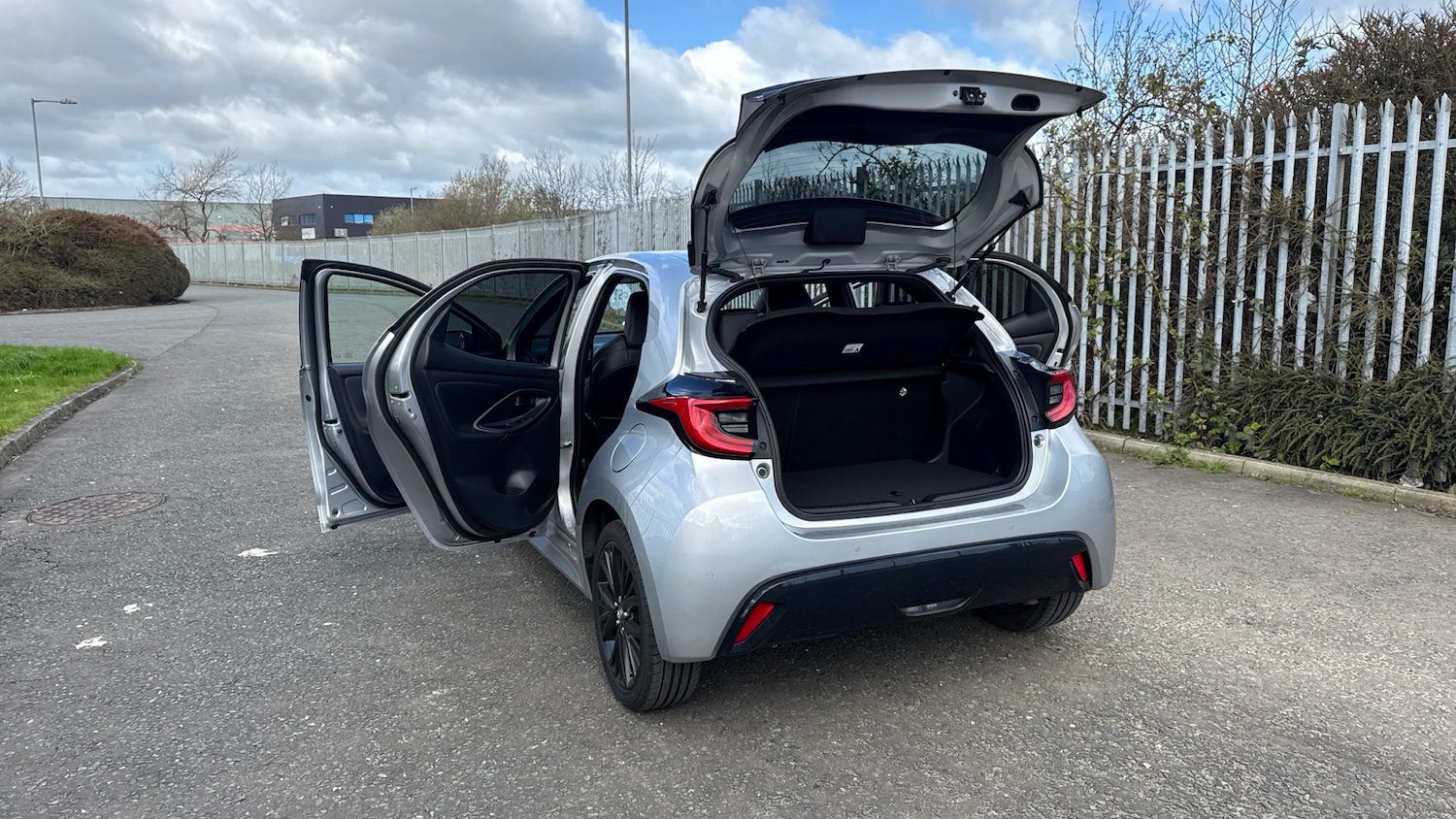 Used Toyota Yaris 2024 for sale - 78077517: Photo 36