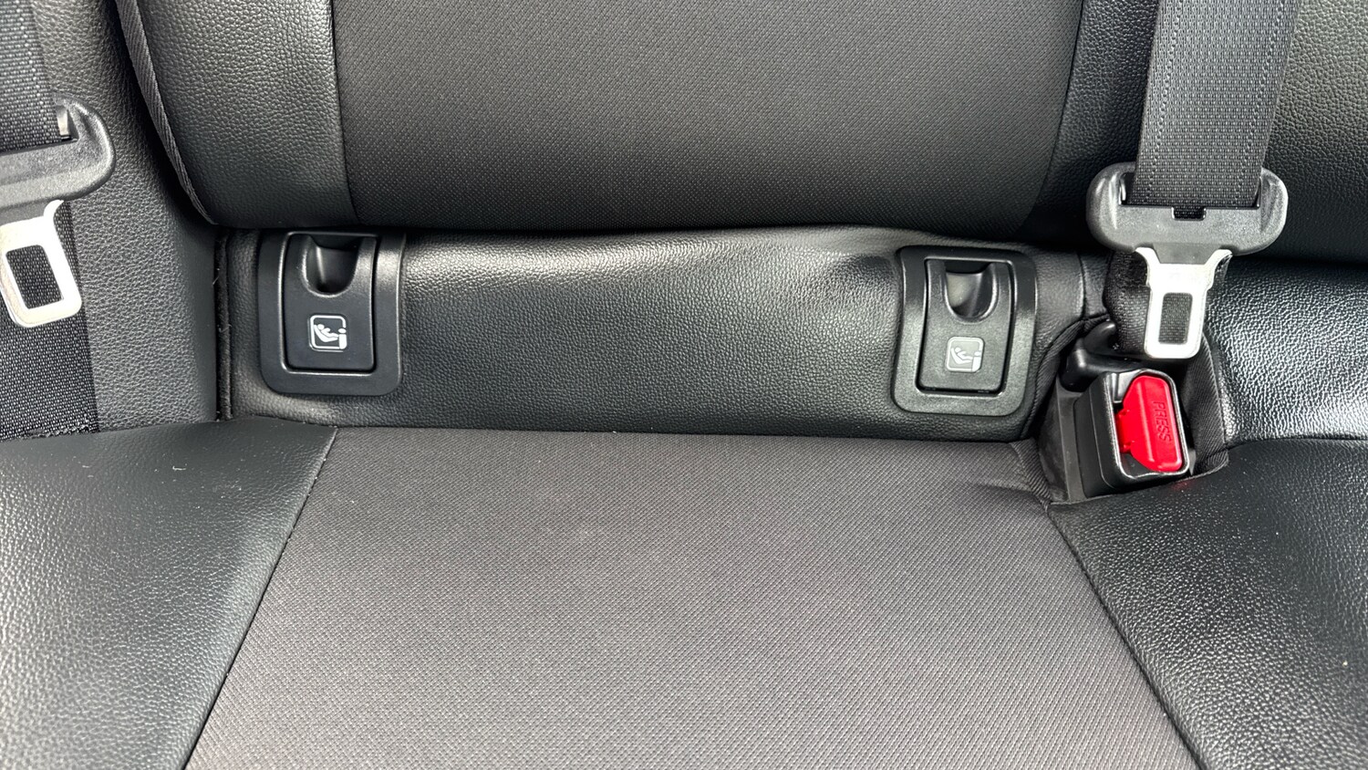 Used Toyota Yaris 2024 for sale - 78077517: Photo 42