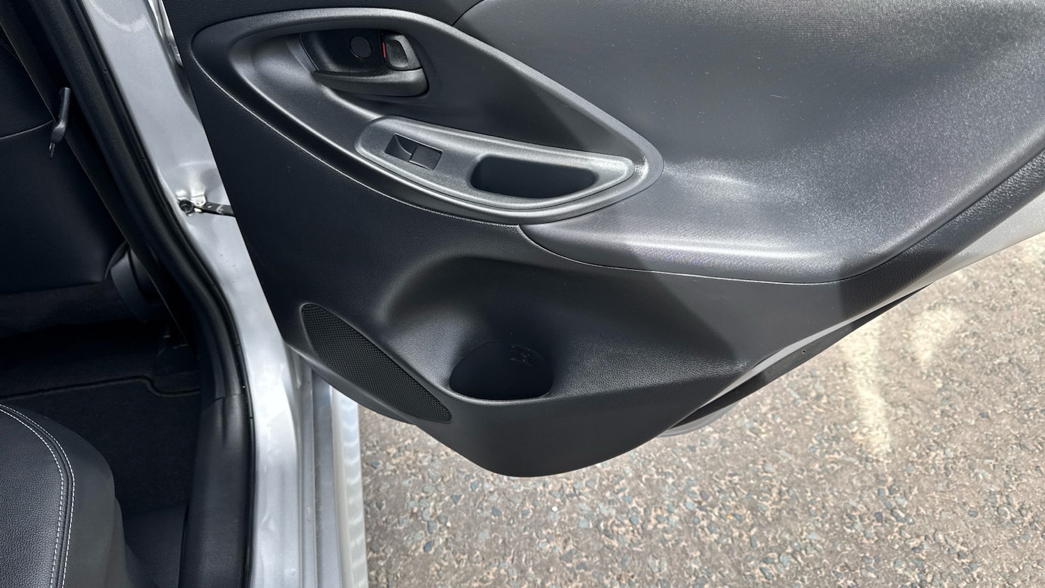 Used Toyota Yaris 2024 for sale - 78077517: Photo 48