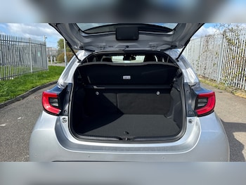 Used Toyota Yaris 2024 for sale - 78077517: Photo