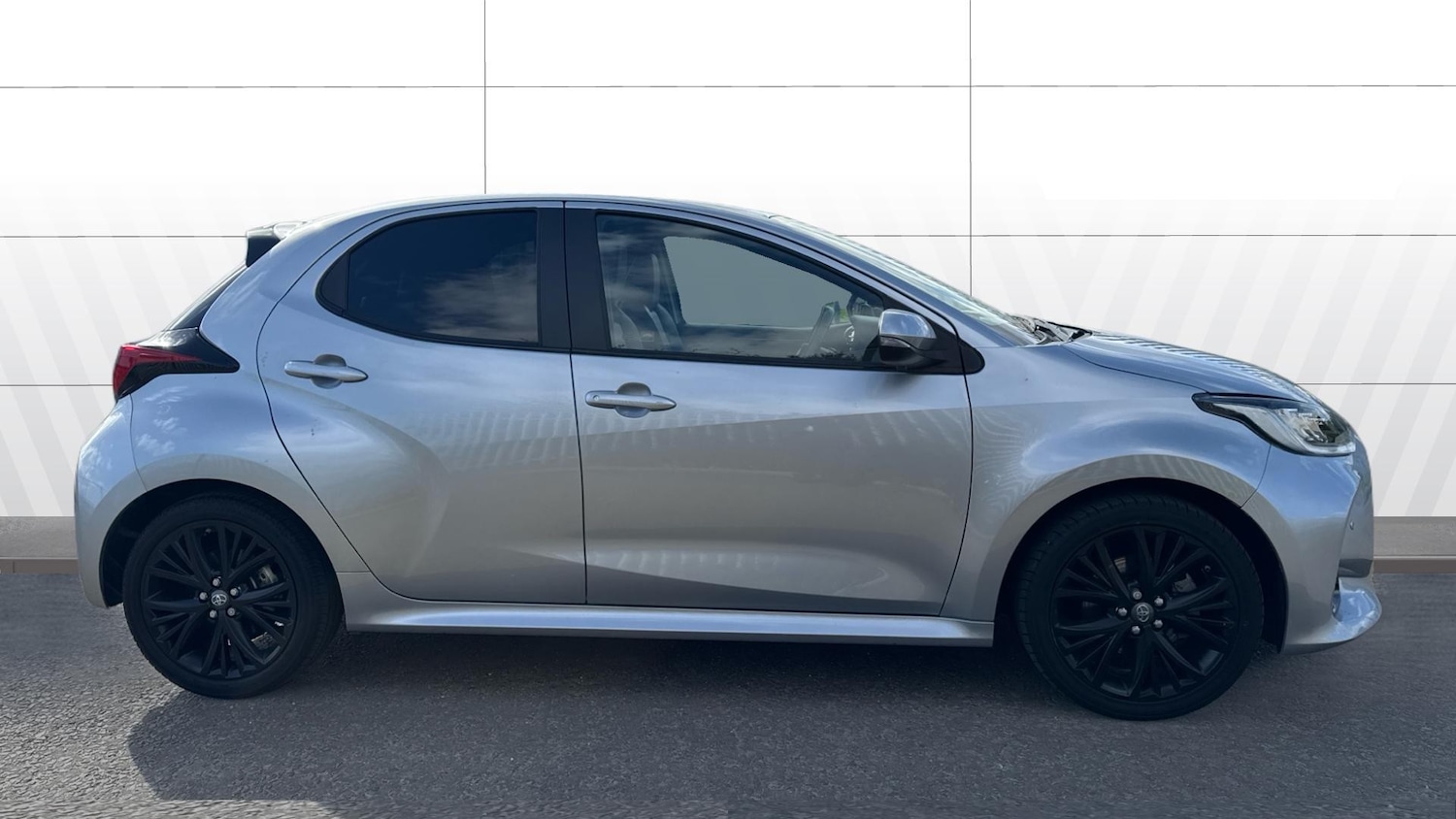 Used Toyota Yaris 2024 for sale - 78077517: Photo 5