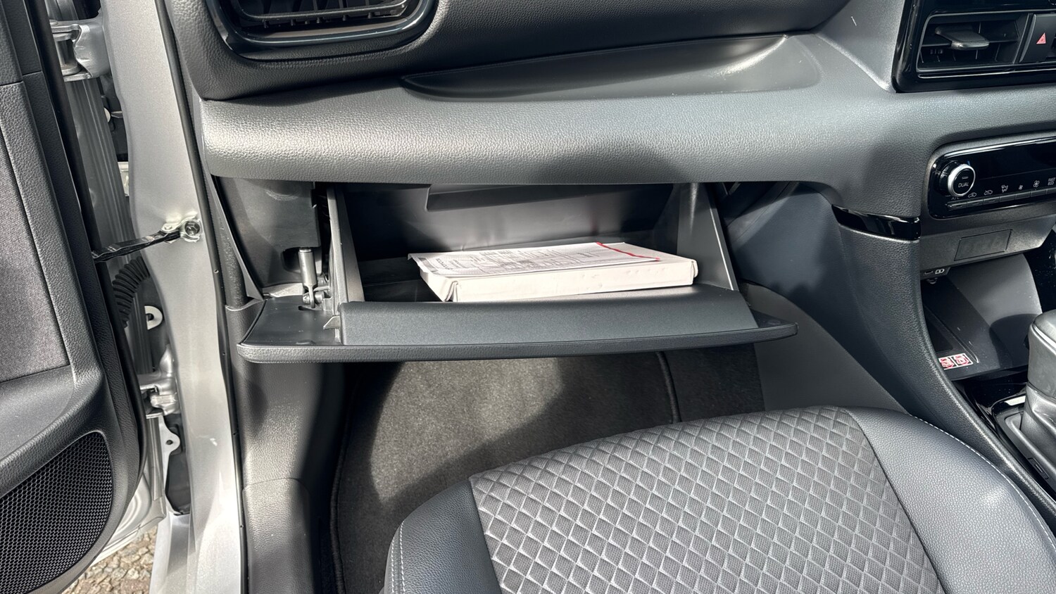 Used Toyota Yaris 2024 for sale - 78077517: Photo 52