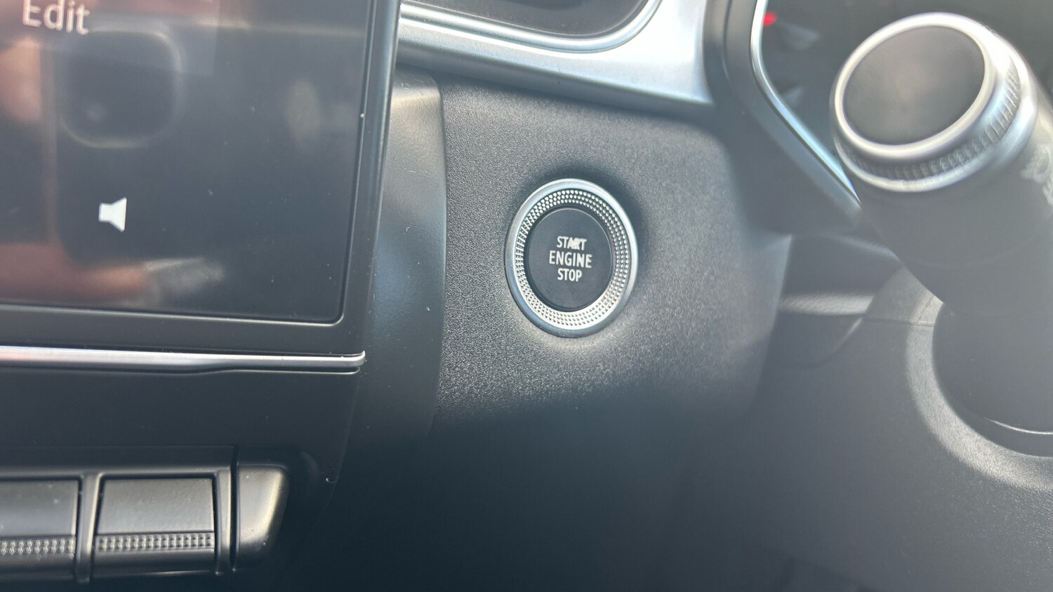 Used Renault Captur 2020 for sale - 78090560: Photo 28