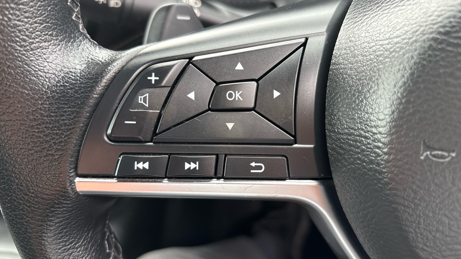 Used Nissan Juke 2023 for sale - 76366831: Photo 26