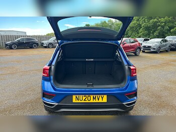 Used Volkswagen T-Roc 2020 for sale - 78581976: Photo
