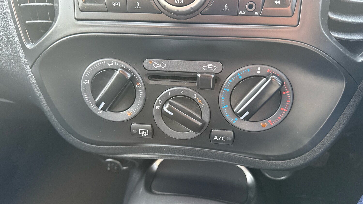 Used Nissan Juke 2015 for sale - 77979832: Photo 24