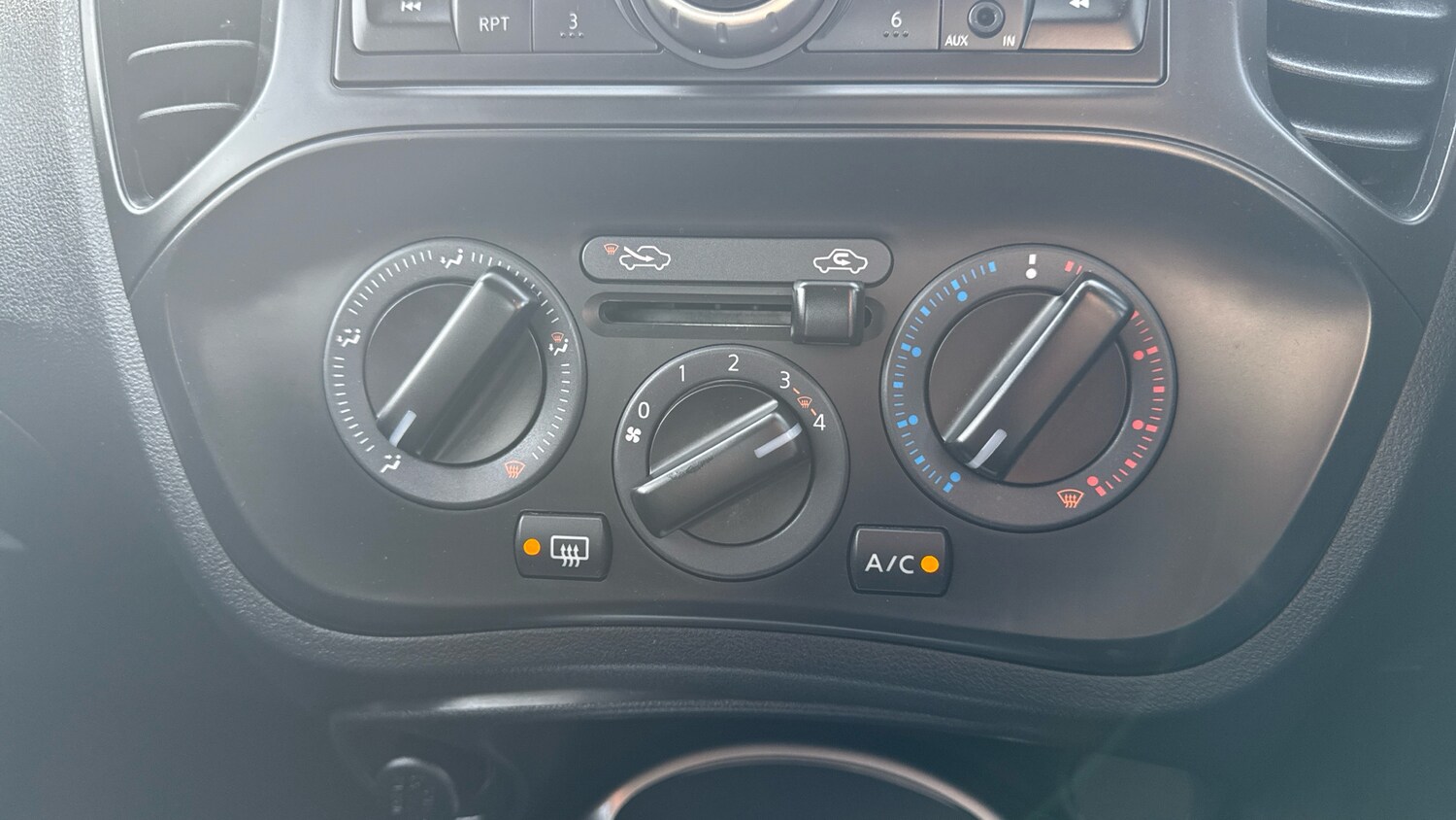 Used Nissan Juke 2015 for sale - 77979832: Photo 59