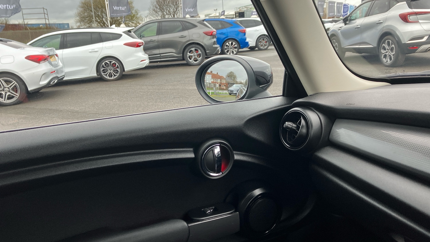 Used MINI Hatch 2020 for sale - 76748859: Photo 41