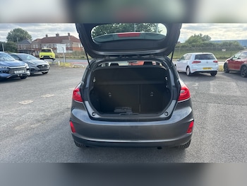Used Ford Fiesta 2017 for sale - 79295372: Photo