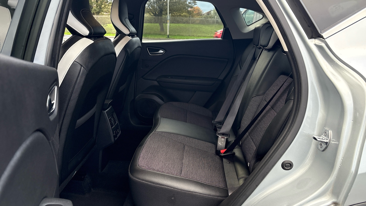 Used Renault Captur 2020 for sale - 76363230: Photo 16