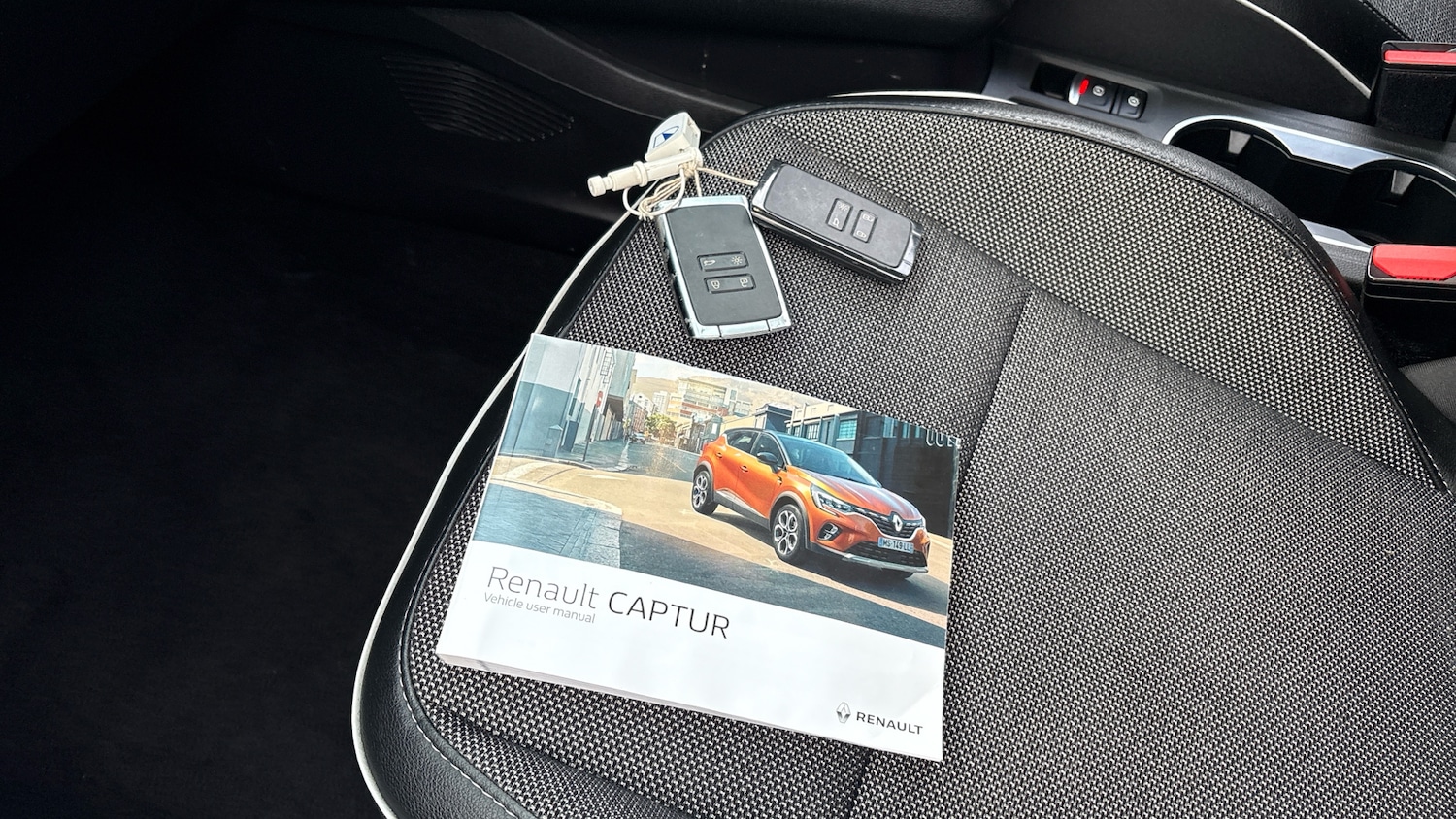 Used Renault Captur 2020 for sale - 76363230: Photo 19