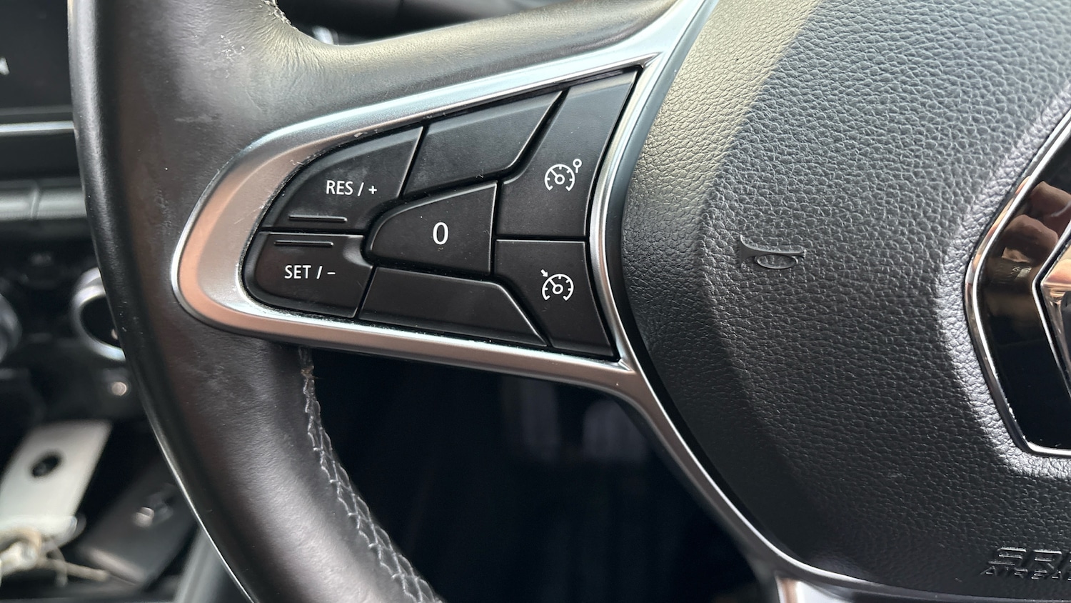 Used Renault Captur 2020 for sale - 76363230: Photo 31