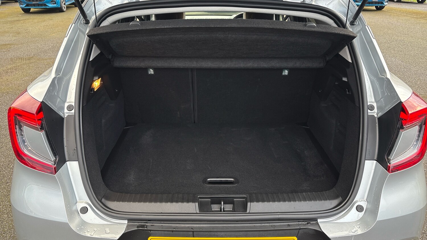 Used Renault Captur 2020 for sale - 76363230: Photo 4