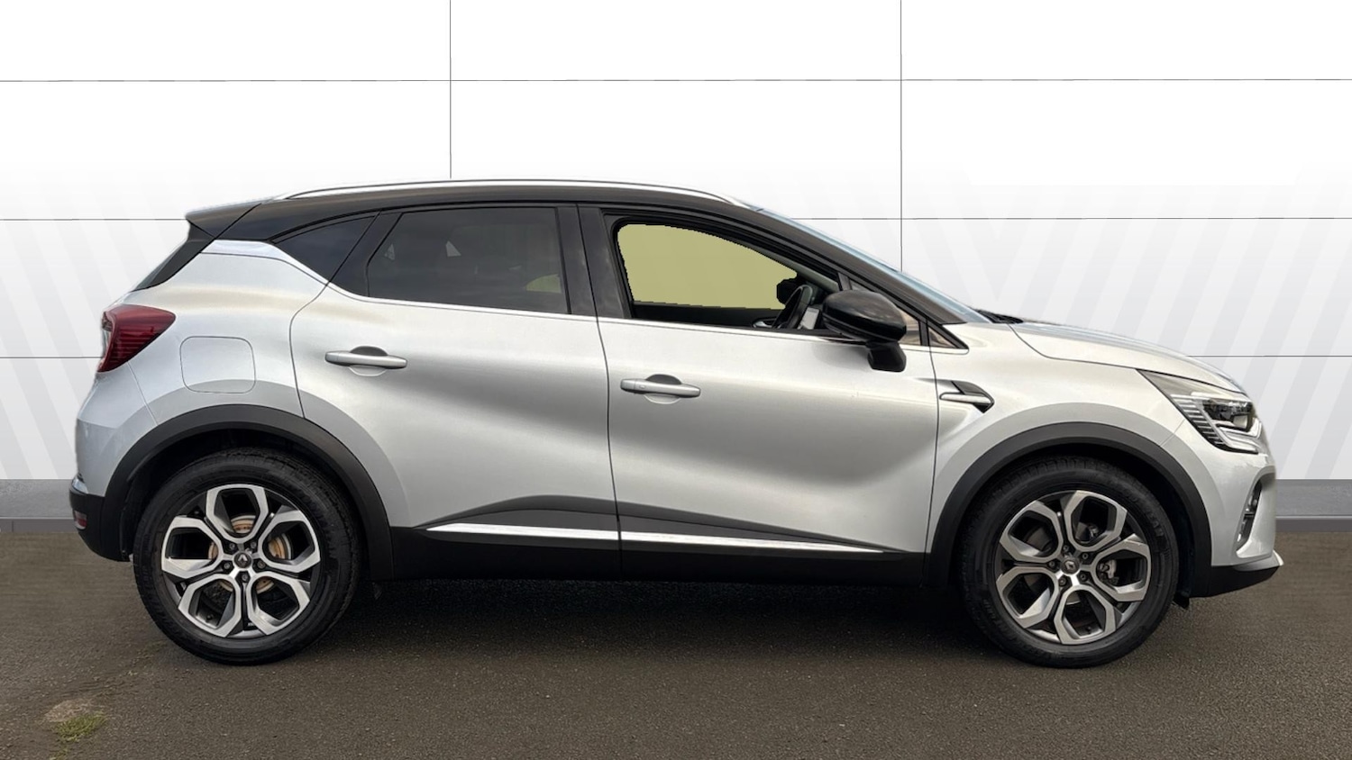 Used Renault Captur 2020 for sale - 76363230: Photo 5
