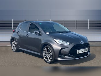 Used Toyota Yaris 2022 for sale - 75997303: Photo
