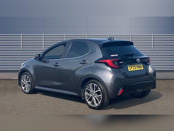 Used Toyota Yaris 2022 for sale - 75997303: Photo