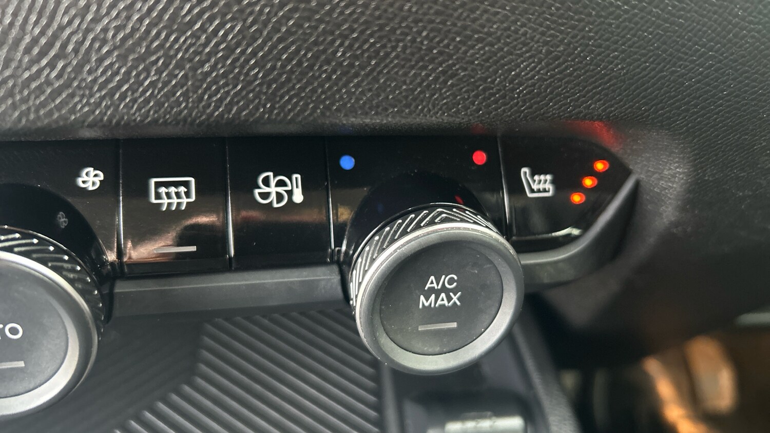 Used Citroen C4 2024 for sale - 77590247: Photo 28