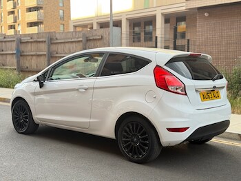 Used Ford Fiesta 2013 for sale - 75643042: Photo