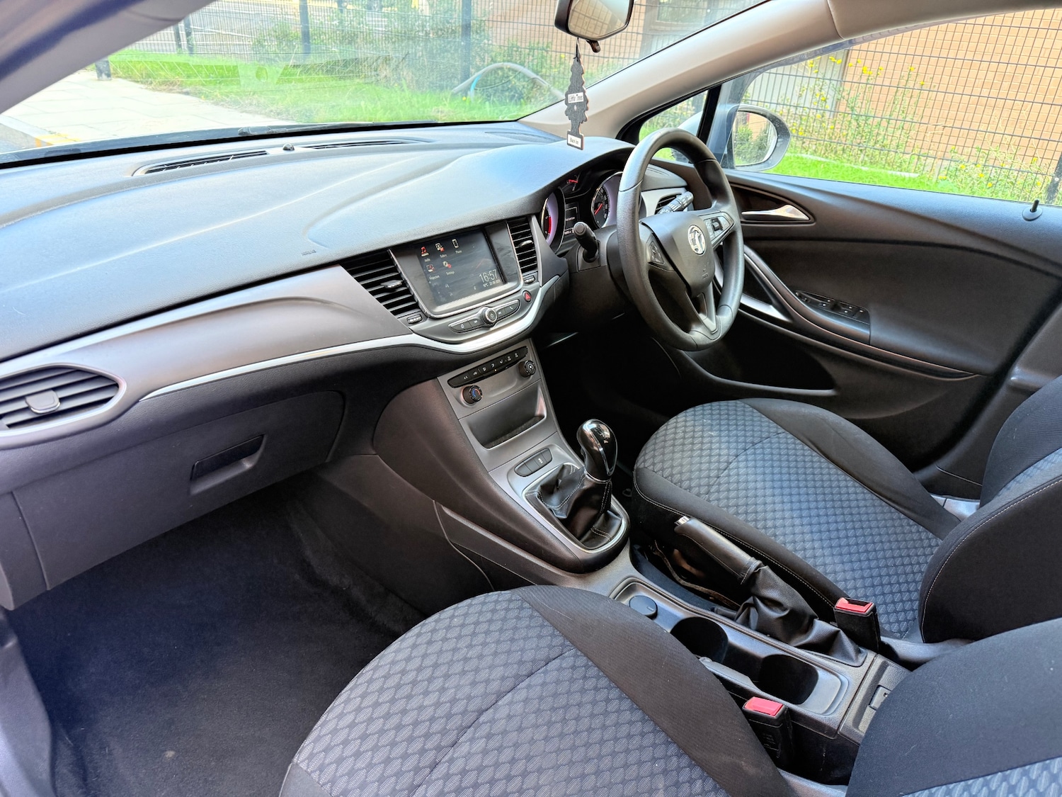 Used Vauxhall Astra 2016 for sale - 76045615: Photo 12