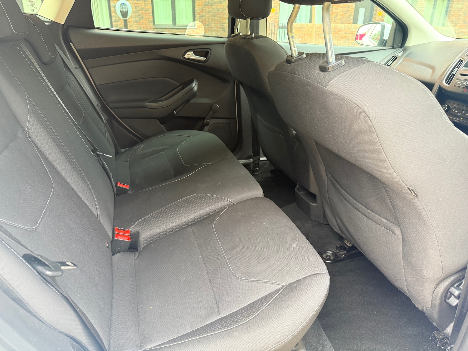 Used Ford Focus 2015 for sale - 76312538: Photo 11
