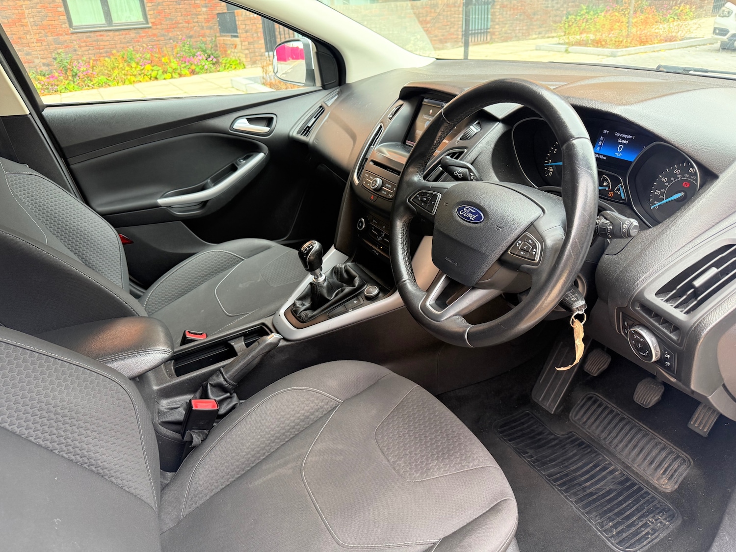 Used Ford Focus 2015 for sale - 76312538: Photo 9