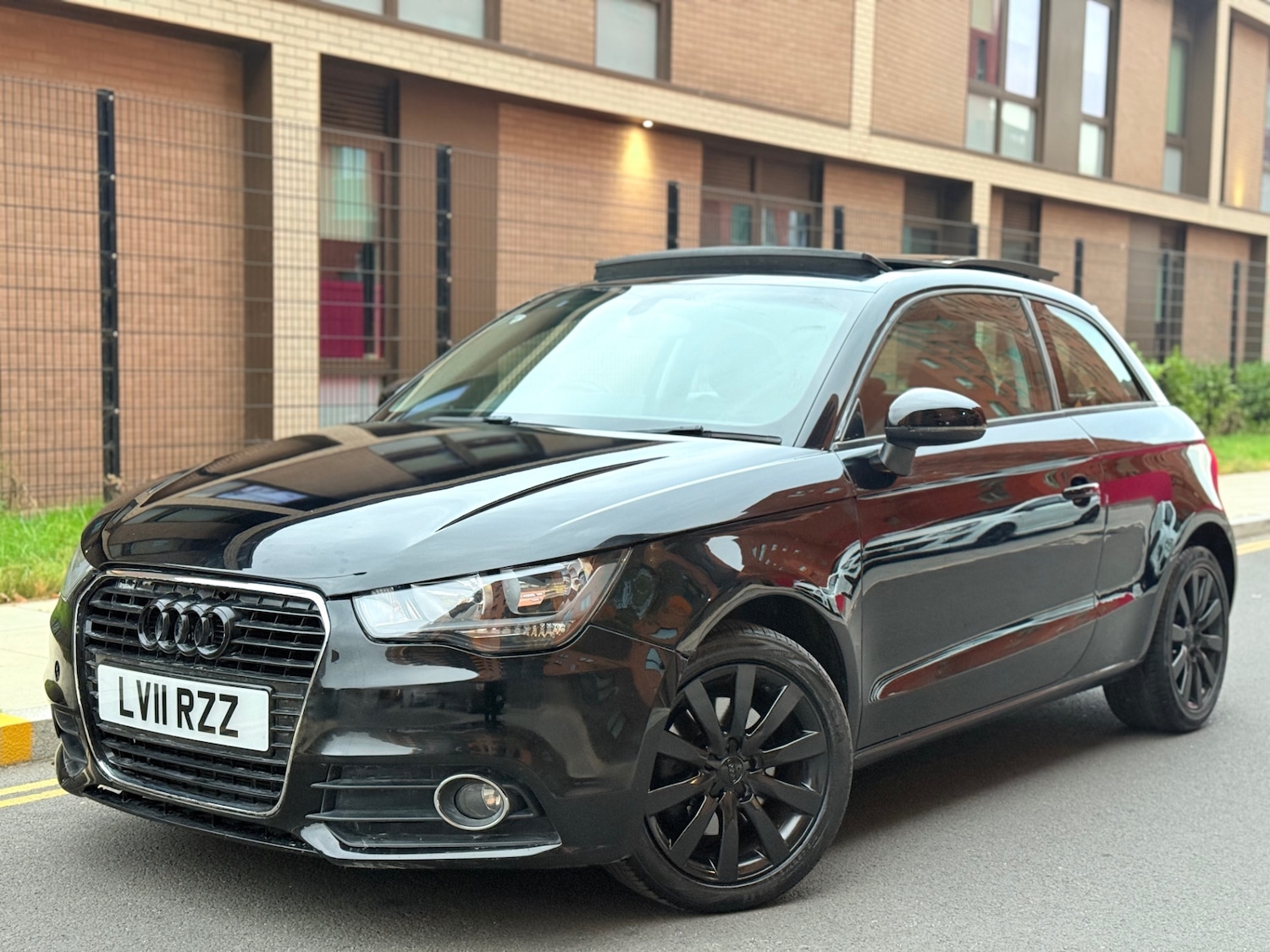 Used Audi A1 2011 for sale - 76157310: Photo 1