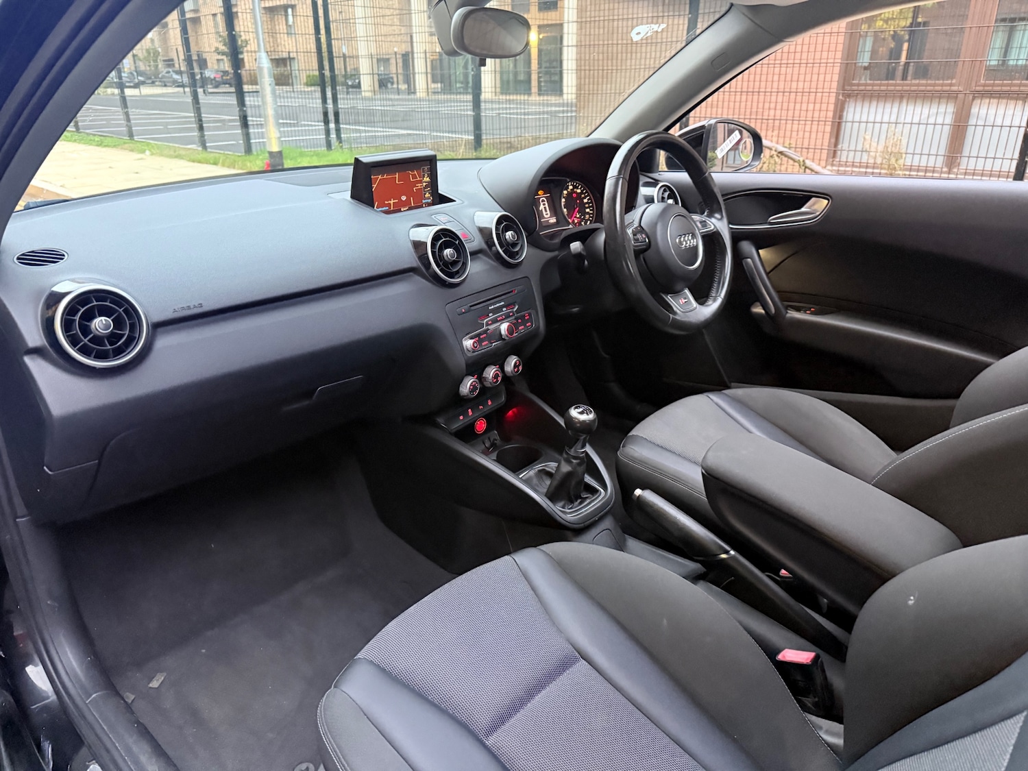 Used Audi A1 2011 for sale - 76157310: Photo 12