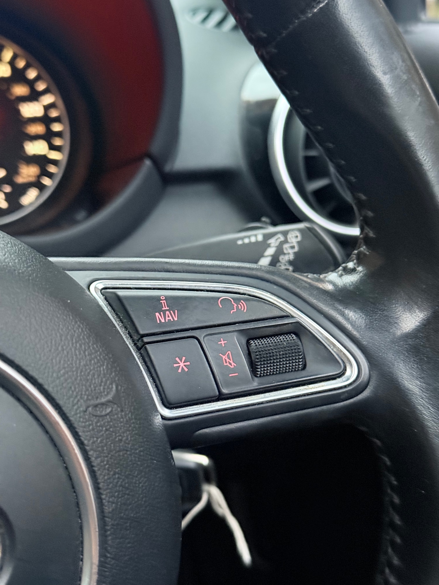 Used Audi A1 2011 for sale - 76157310: Photo 18