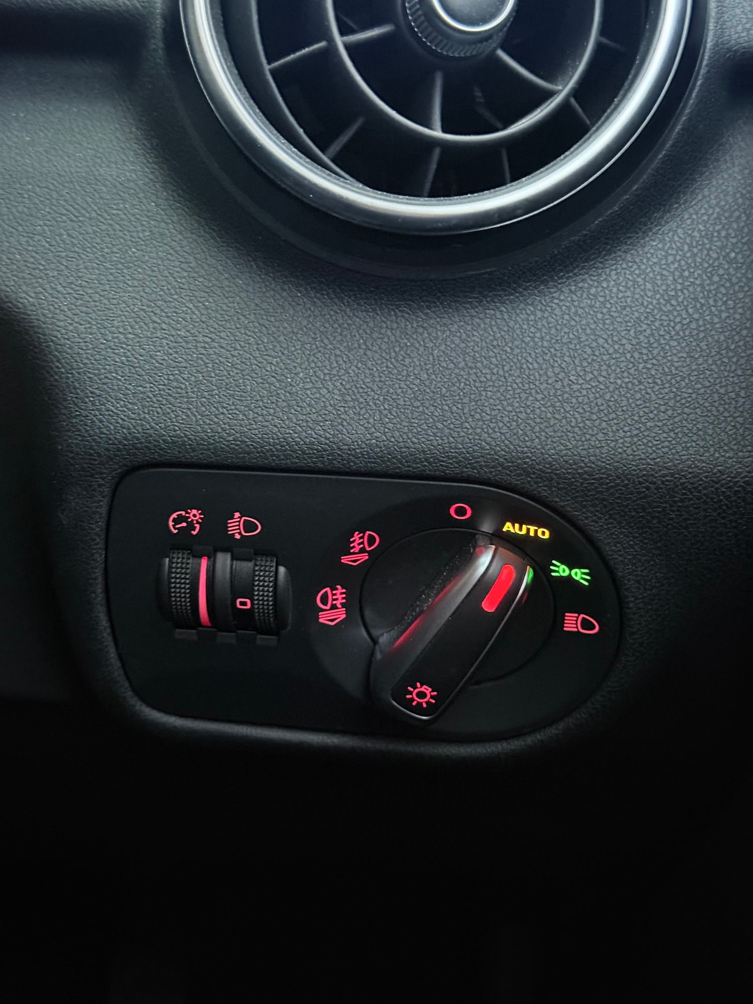 Used Audi A1 2011 for sale - 76157310: Photo 19