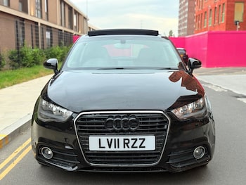Used Audi A1 2011 for sale - 76157310: Photo 2