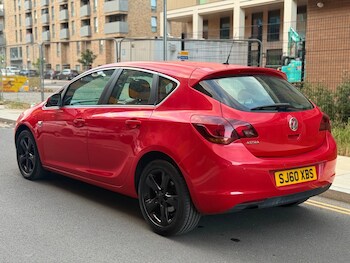 Used Vauxhall Astra 2010 for sale - 75640995: Photo