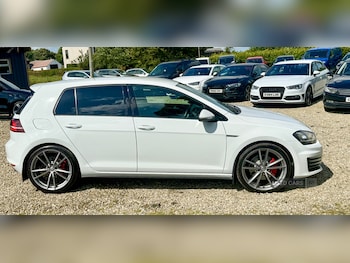 Used Volkswagen Golf 2014 for sale - 75508900: Photo