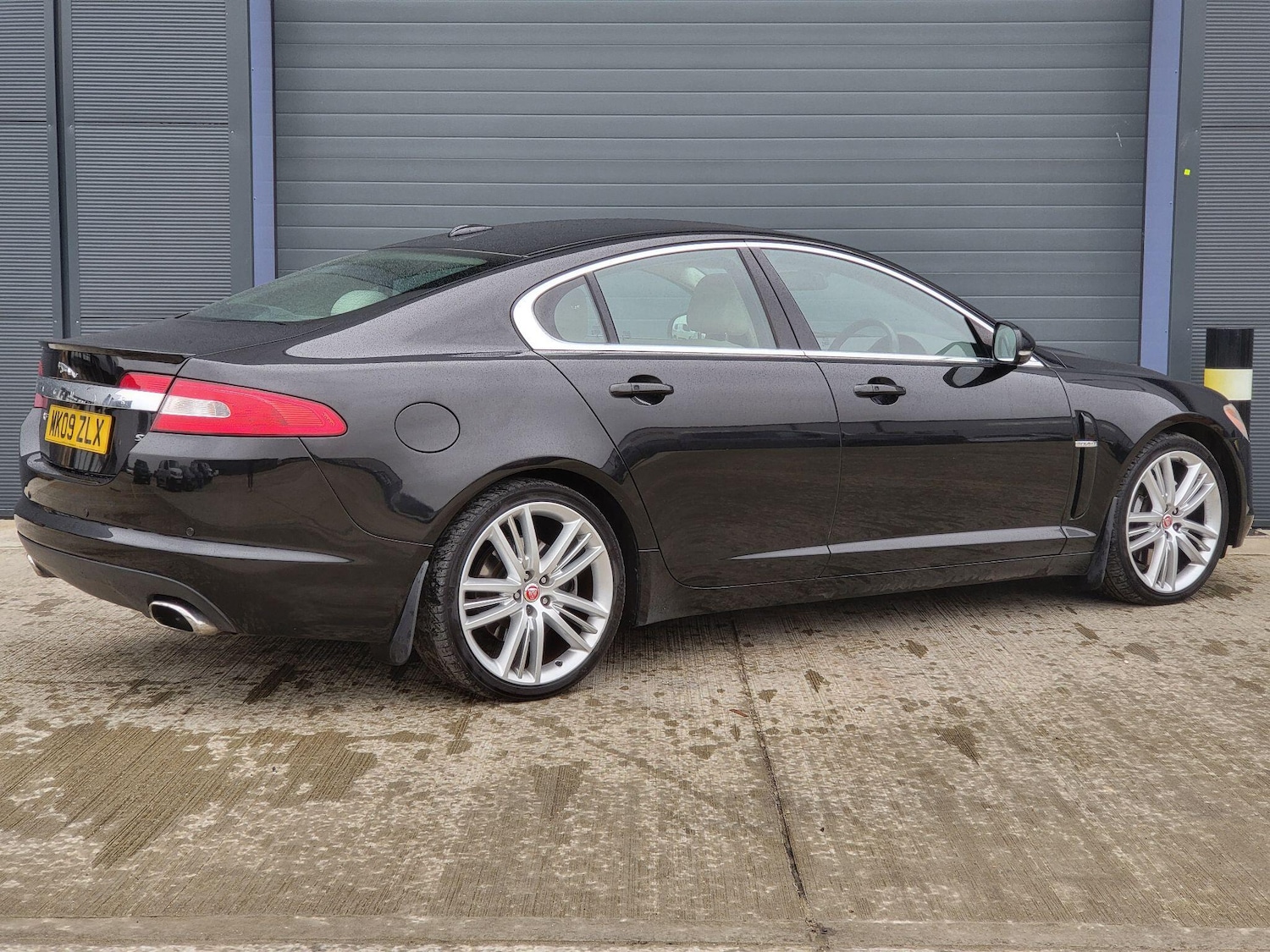 Used Jaguar XF 2009 for sale - 77425940: Photo 6